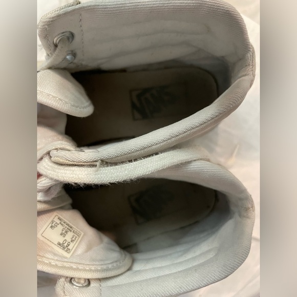 Sk8-Hi White Vans Women’s 6 - Picture 6 of 9